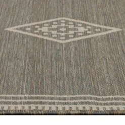 Six Diamond Outdoor Rug Linen - Thresholdâ˘