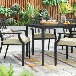 Plaid Outdoor Rug - Thresholdâ˘