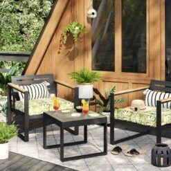 Mira Geometric Diamond Indoor/Outdoor Rug Cream - Thresholdâ˘