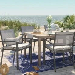 Dot Geo Outdoor Rug Indigo - Thresholdâ˘